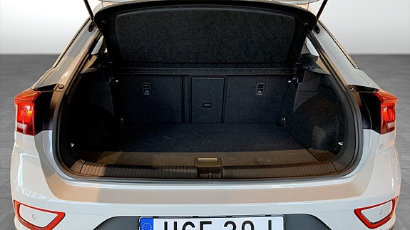 Volkswagen T-Roc 12 of 13
