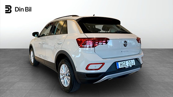 Volkswagen T-Roc 3 of 13