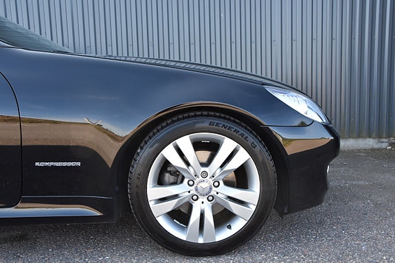 Mercedes-Benz SLK200 5 of 5