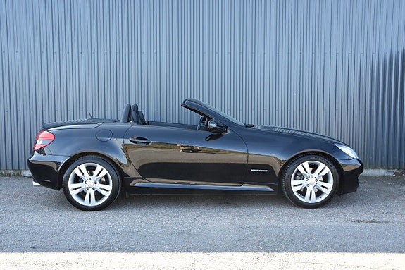 Mercedes-Benz SLK200 4 of 5