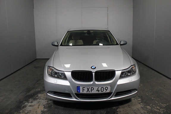 BMW 320d 5 of 5