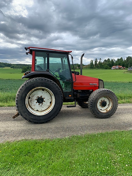 Valtra 800 4 of 5
