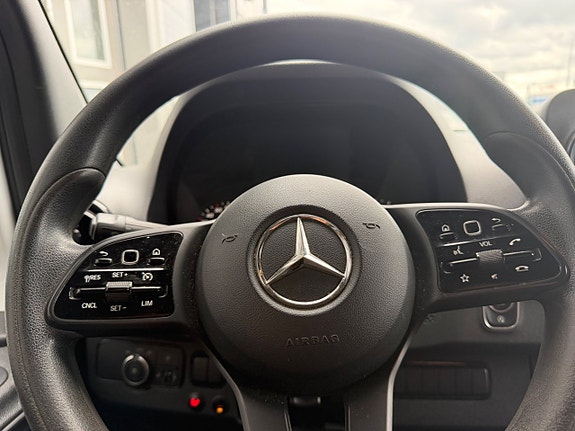 Mercedes-Benz Sprinter 317 14 of 17
