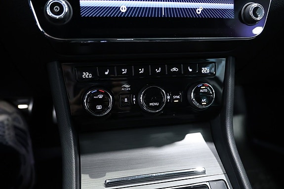 Skoda Superb 18 of 20