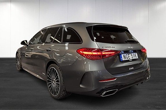 Mercedes-Benz C300 4 of 25