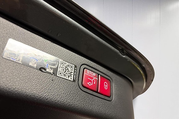 Mercedes-Benz C300 25 of 25