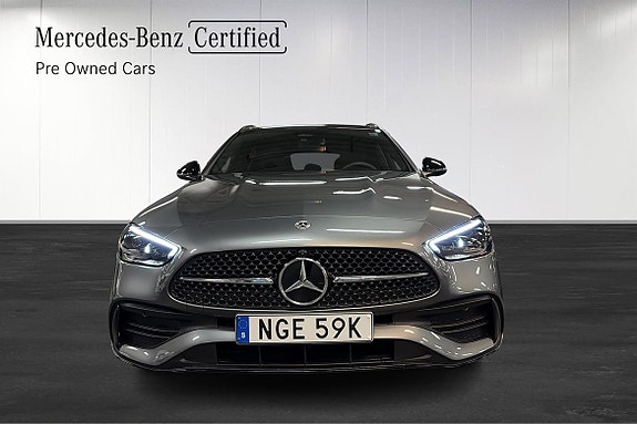 Mercedes-Benz C300 2 of 25