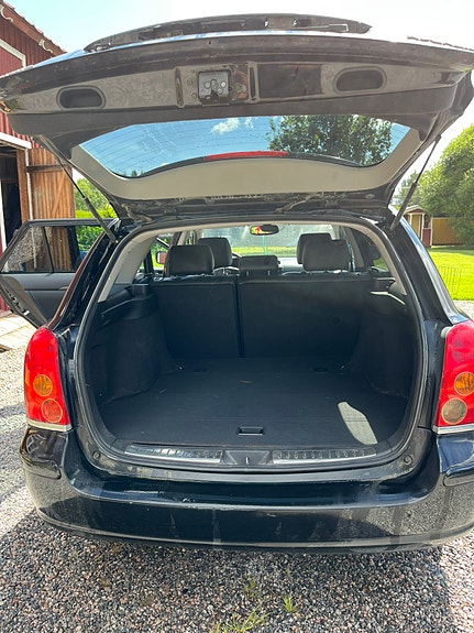 Toyota Avensis 6 of 11