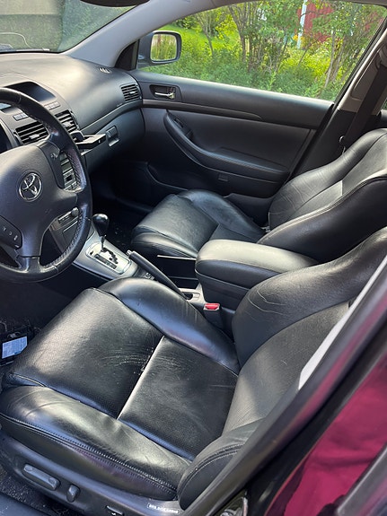 Toyota Avensis 11 of 11
