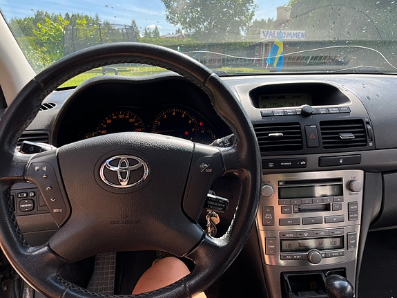 Toyota Avensis 4 of 11