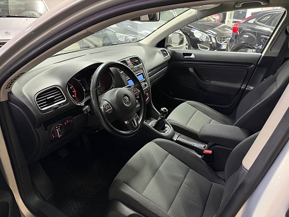 Volkswagen Golf VI 10 of 11