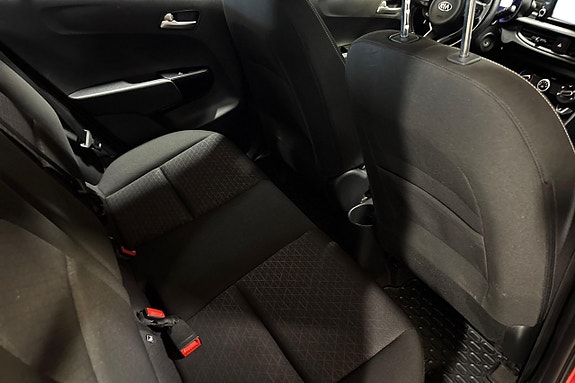 Kia Picanto 18 of 23