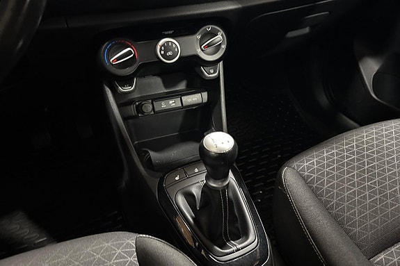 Kia Picanto 13 of 23
