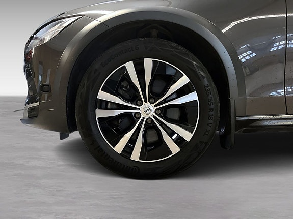 Volvo V90 Cross Country 8 of 19