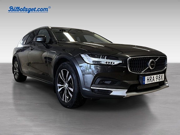 Volvo V90 Cross Country 2 of 19