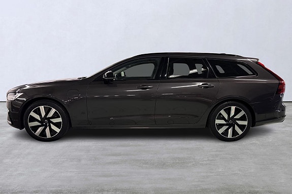Volvo V90 2 of 5