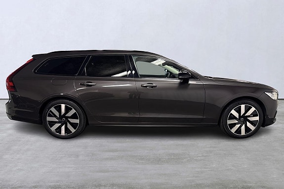 Volvo V90 3 of 5