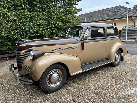 Chevrolet Master DeLuxe 2 of 5