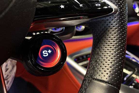 Mercedes-Benz AMG GT 43 23 of 27