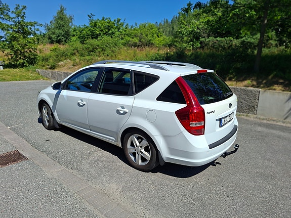 Kia Ceed 3 of 10