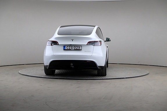 Tesla Model Y 5 of 27
