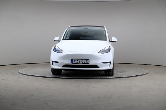 Tesla Model Y 3 of 27