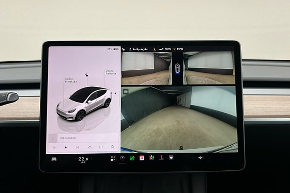 Tesla Model Y 26 of 27