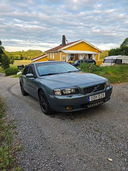 Volvo S80 2 of 5