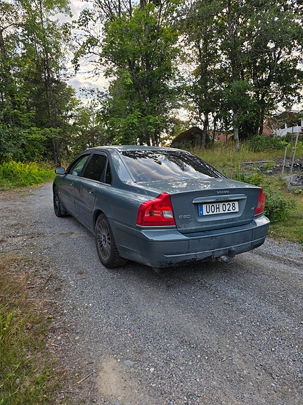 Volvo S80 4 of 5