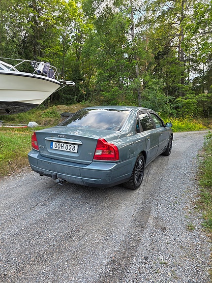 Volvo S80 3 of 5