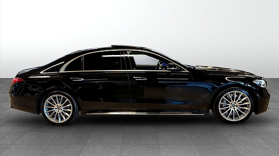 Mercedes-Benz S580 e 7 of 26
