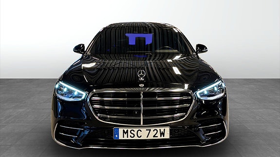 Mercedes-Benz S580 e 8 of 26