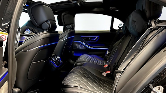 Mercedes-Benz S580 e 14 of 26
