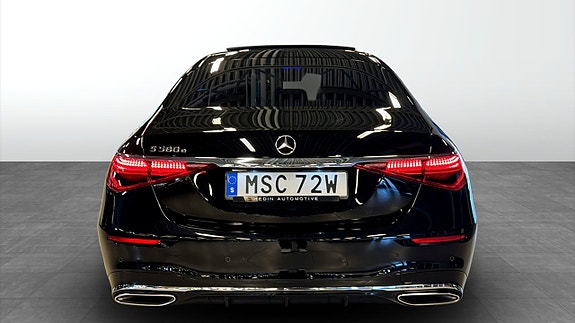 Mercedes-Benz S580 e 6 of 26