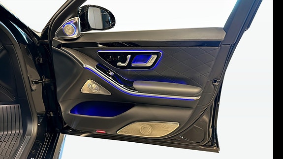 Mercedes-Benz S580 e 17 of 26