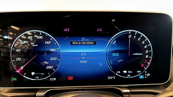 Mercedes-Benz S580 e 12 of 26