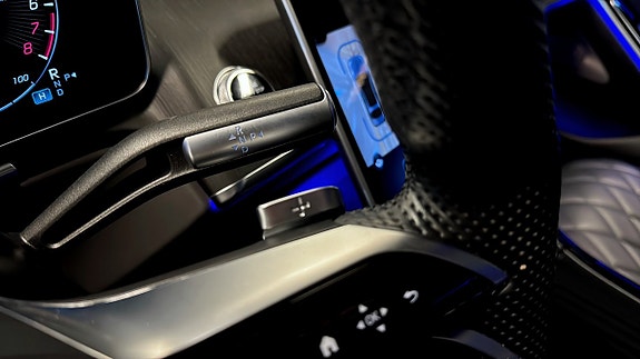 Mercedes-Benz S580 e 25 of 26