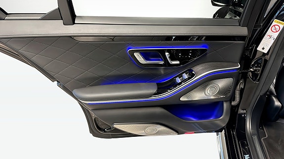 Mercedes-Benz S580 e 13 of 26