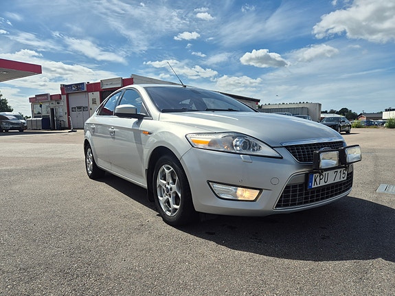 Ford Mondeo 2 of 5