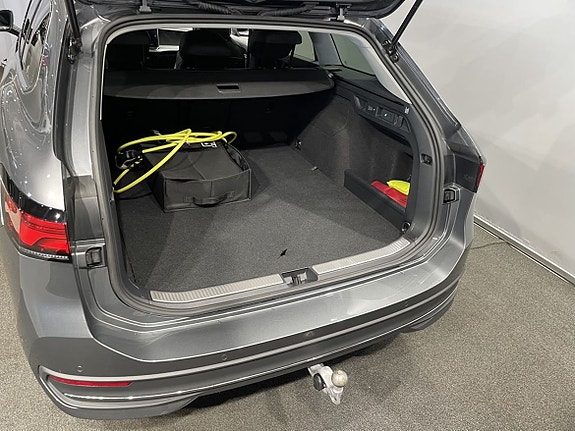 Volkswagen Passat 13 of 13
