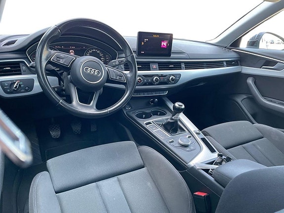 Audi A4 10 of 27
