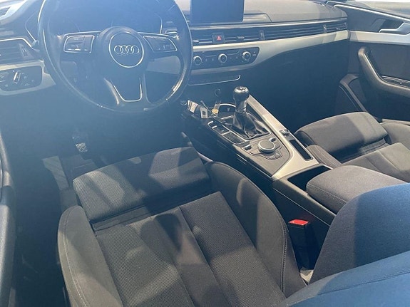 Audi A4 23 of 27