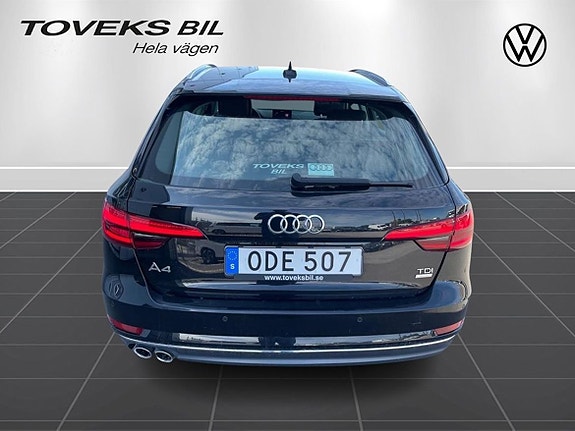 Audi A4 4 of 5