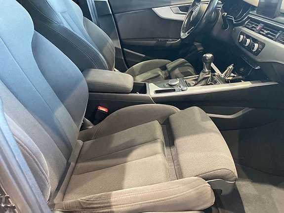 Audi A4 25 of 27