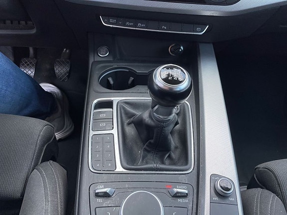 Audi A4 14 of 27