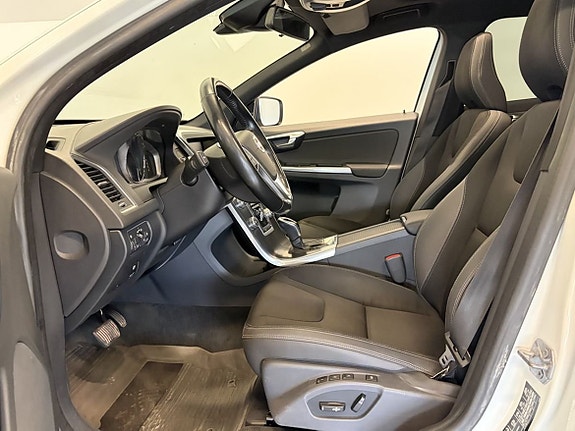 Volvo XC60 9 of 22