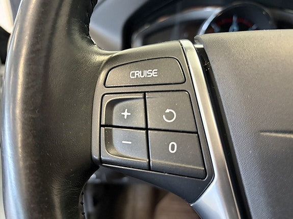 Volvo XC60 18 of 22