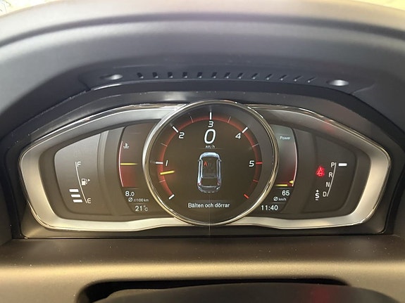 Volvo XC60 17 of 22