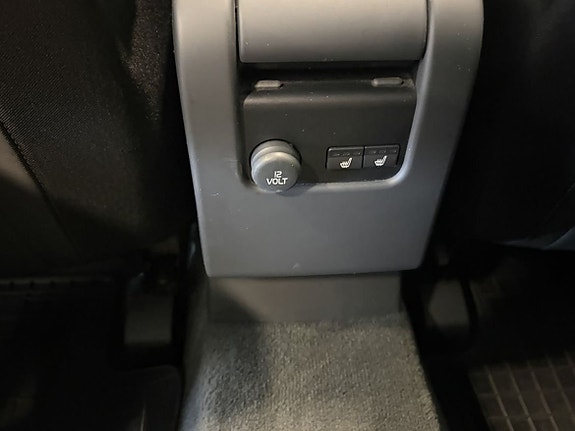 Volvo XC60 14 of 22