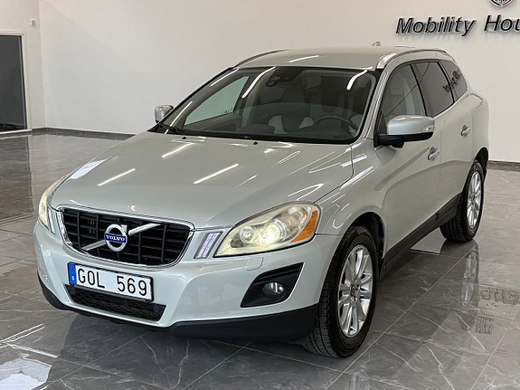 Volvo XC60 4 of 5